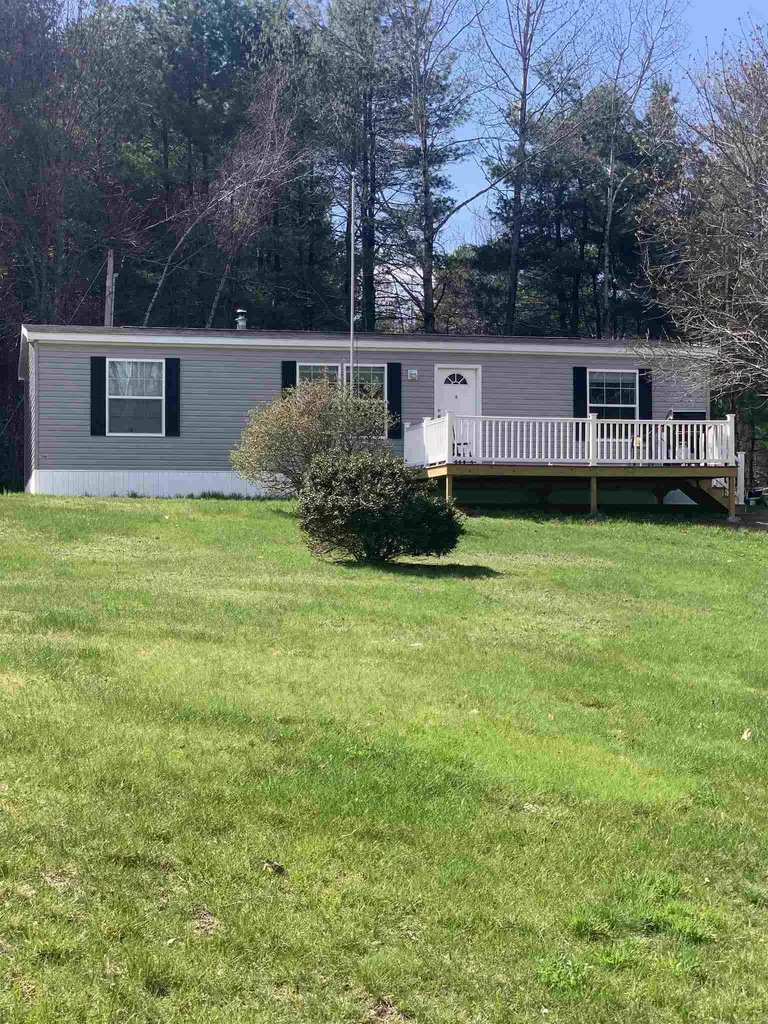 22 Allen Street Sandown NH 03873