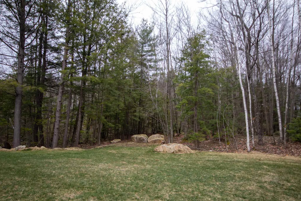 150a Emerald Drive Danville NH 03819