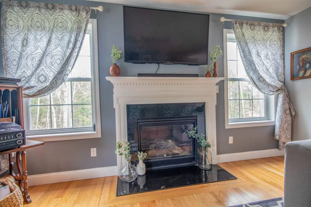 150a Emerald Drive Danville NH 03819
