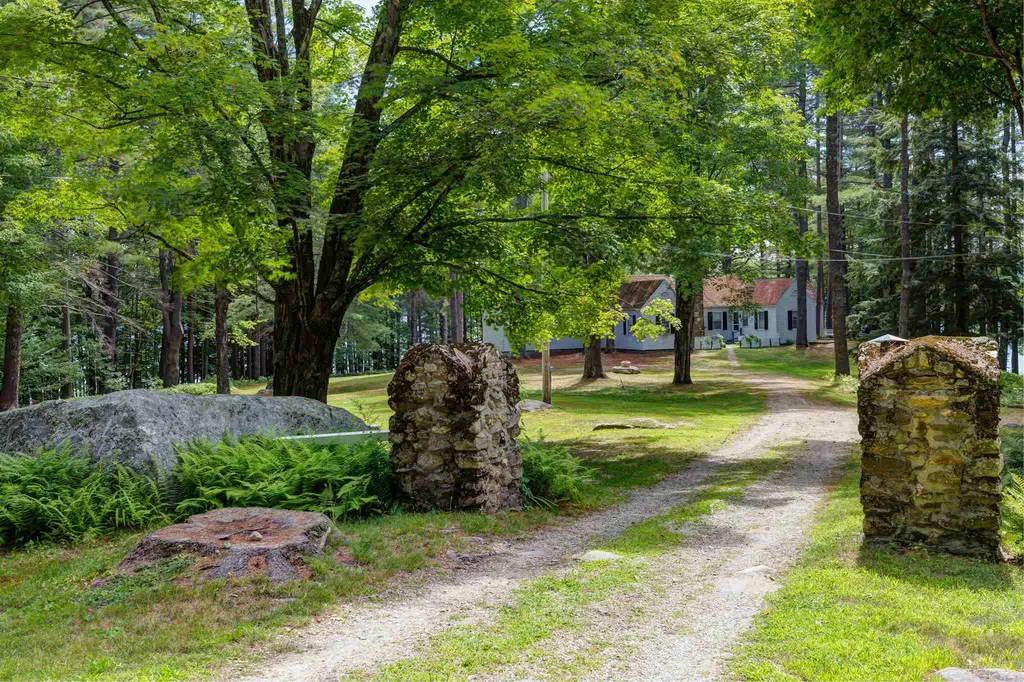68 Burkehaven Lane Sunapee NH 03782
