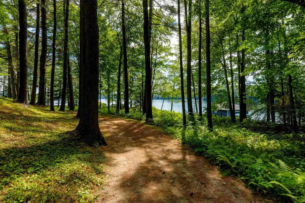68 Burkehaven Lane Sunapee NH 03782