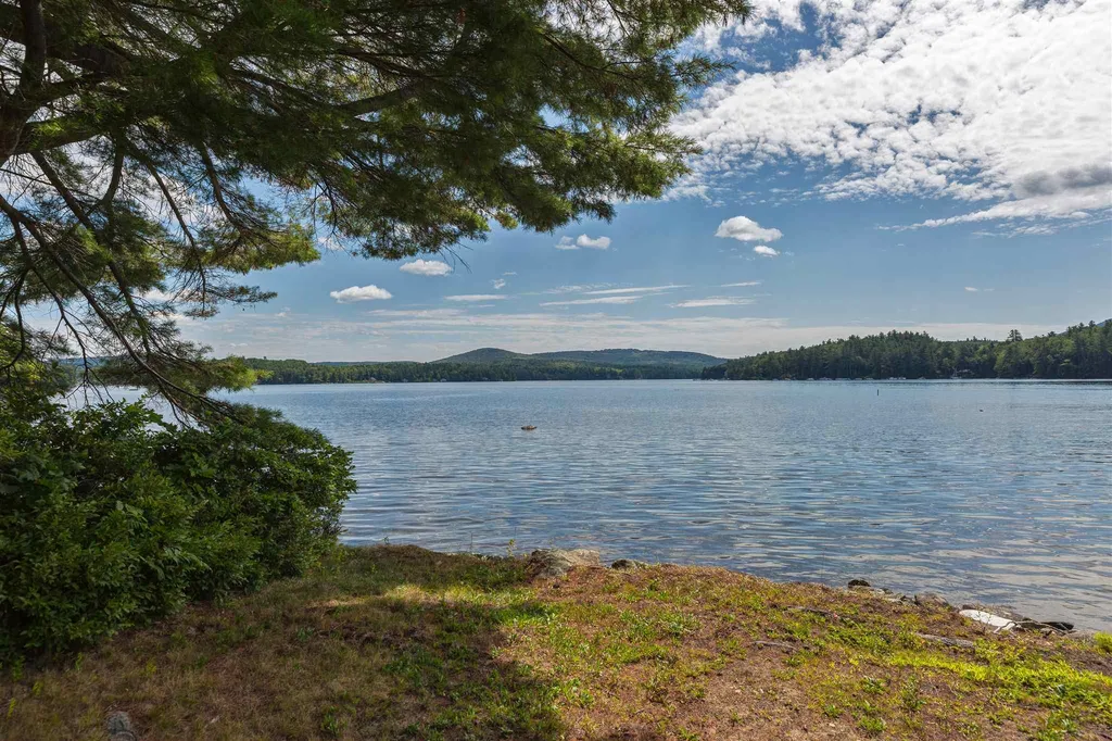 68 Burkehaven Lane Sunapee NH 03782