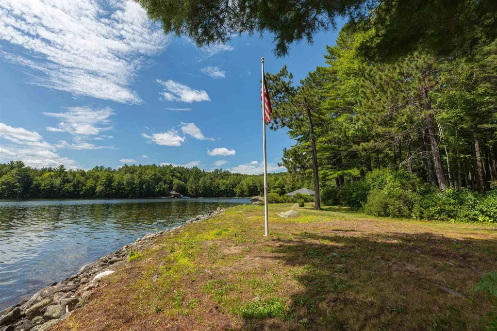 68 Burkehaven Lane Sunapee NH 03782