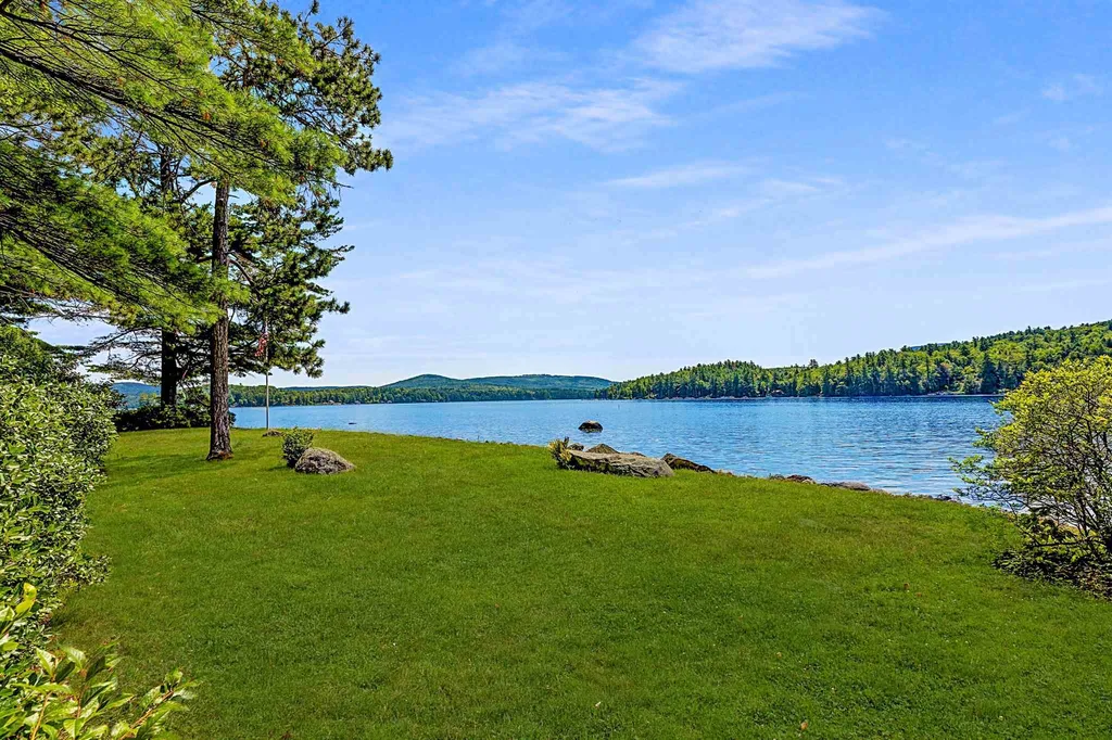 68 Burkehaven Lane Sunapee NH 03782