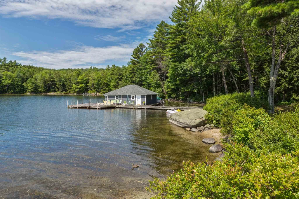 68 Burkehaven Lane Sunapee NH 03782
