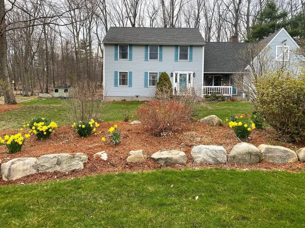 5 Erik Street Merrimack NH 03054