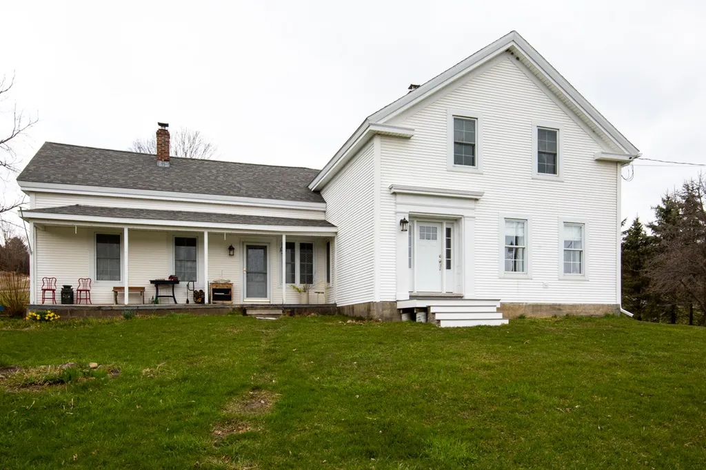 567 Bullock Road Georgia VT 05468