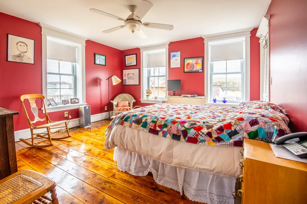 567 Bullock Road Georgia VT 05468