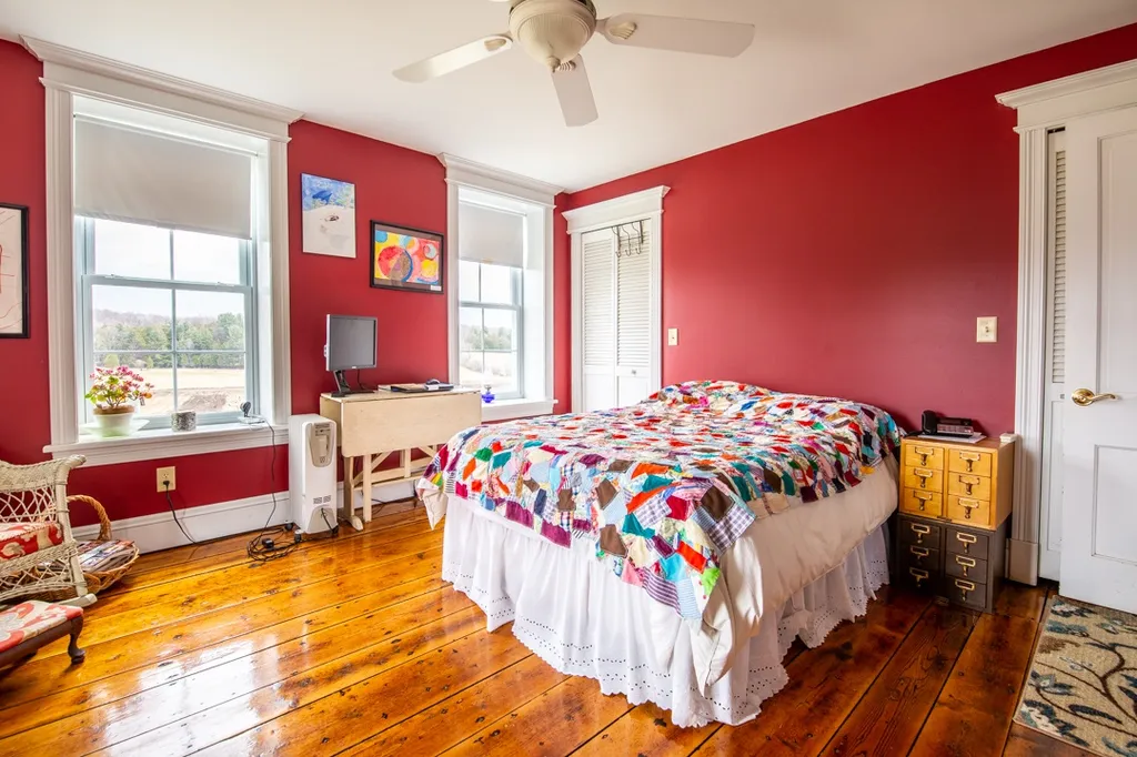 567 Bullock Road Georgia VT 05468