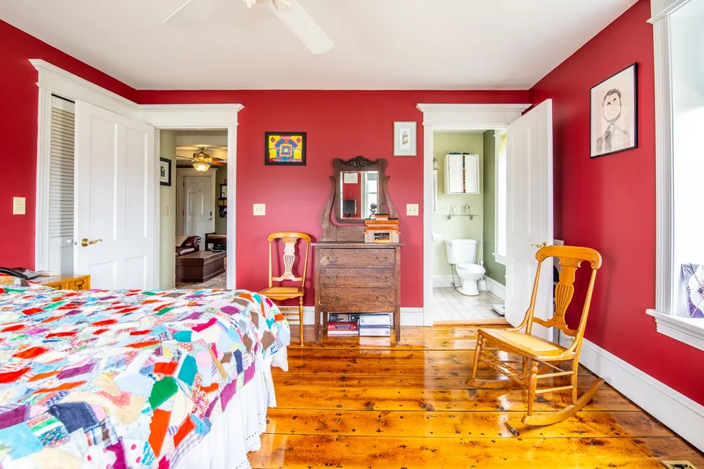 567 Bullock Road Georgia VT 05468
