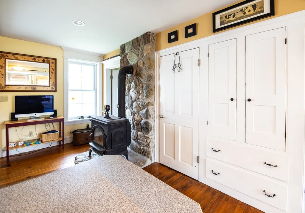 567 Bullock Road Georgia VT 05468