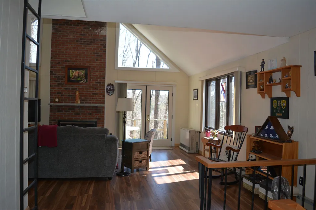 54 Brookridge Drive Grantham NH 03753