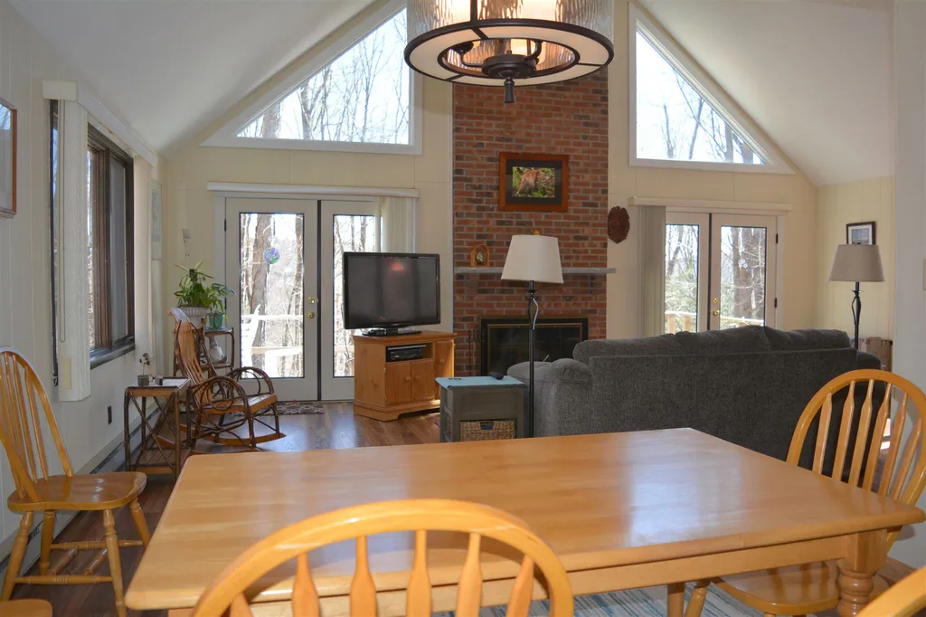 54 Brookridge Drive Grantham NH 03753