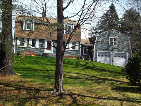 18 Holmgren Road Stratham NH 03885