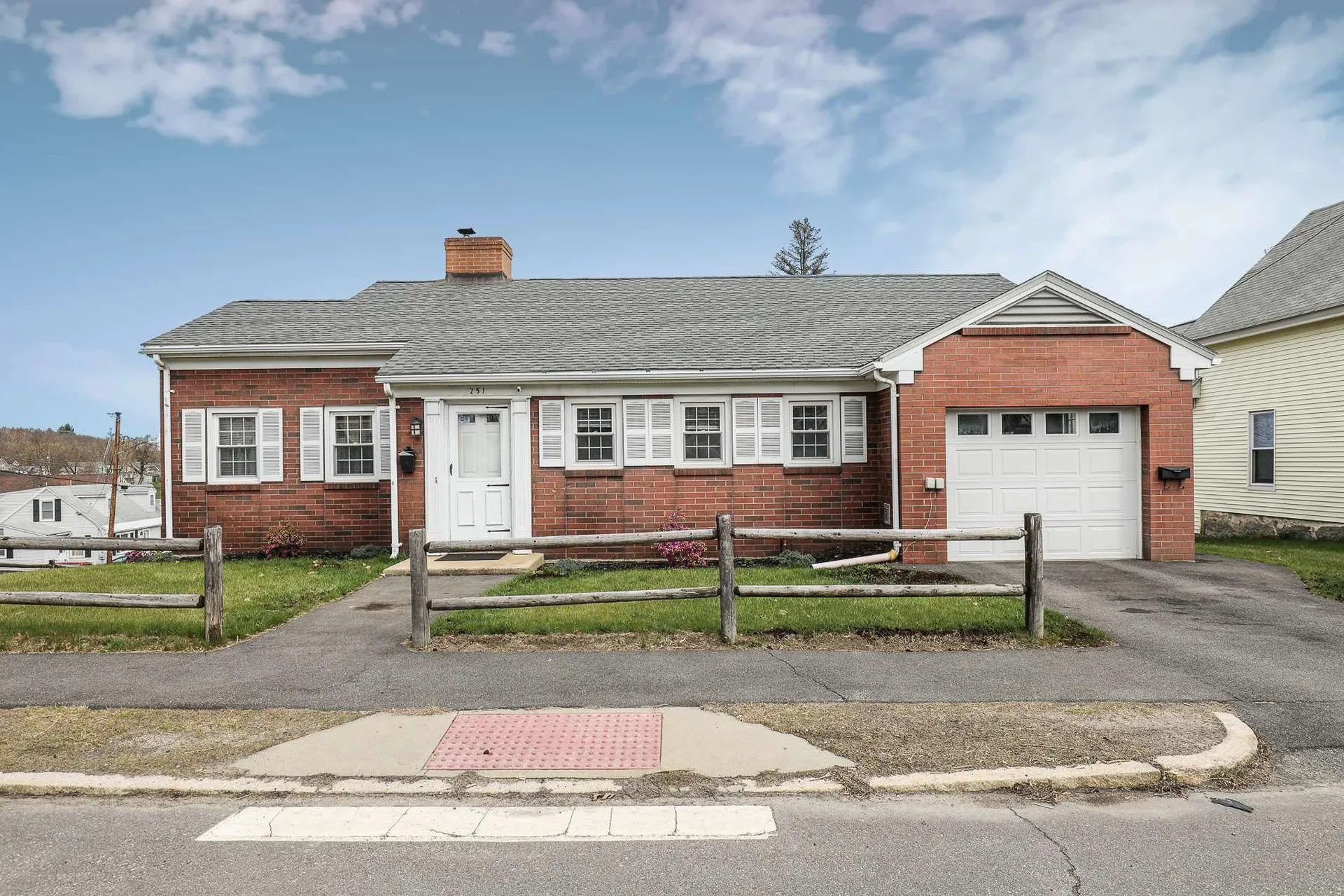 251 Varney Street Manchester NH 03102