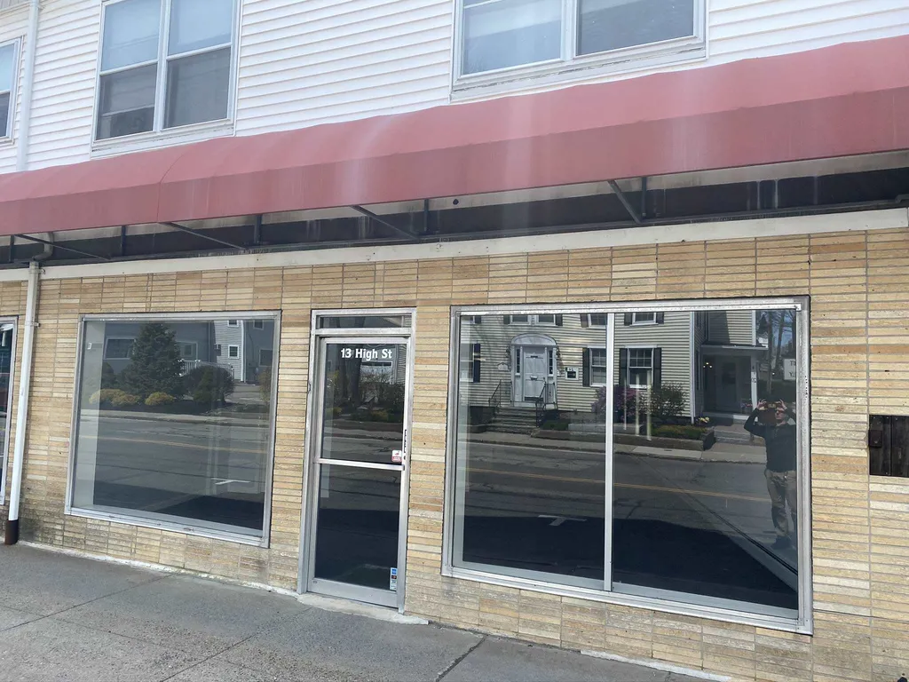 13 High Street Hampton NH 03842