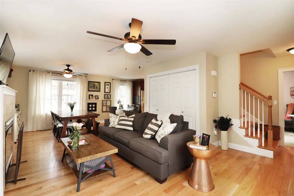 10 Mclaughlin Avenue Salem NH 03079