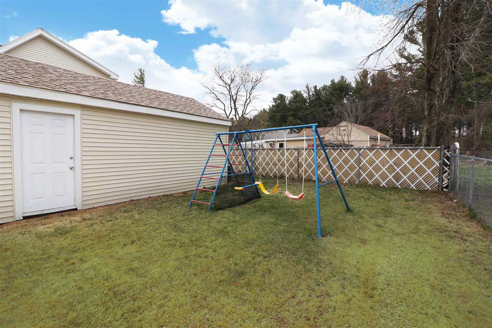 10 Mclaughlin Avenue Salem NH 03079