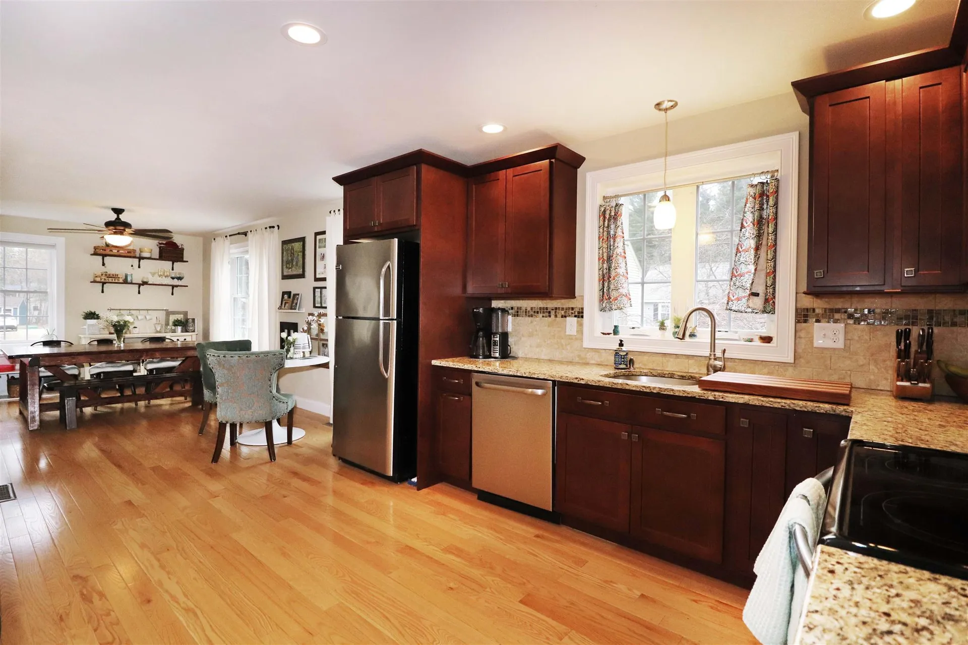10 Mclaughlin Avenue Salem NH 03079