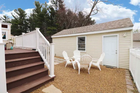 10 Mclaughlin Avenue Salem NH 03079