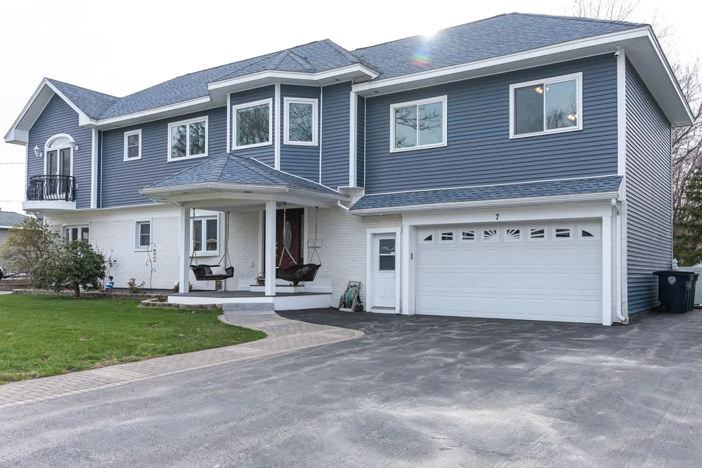 7 Forest Hills Drive Nashua NH 03060