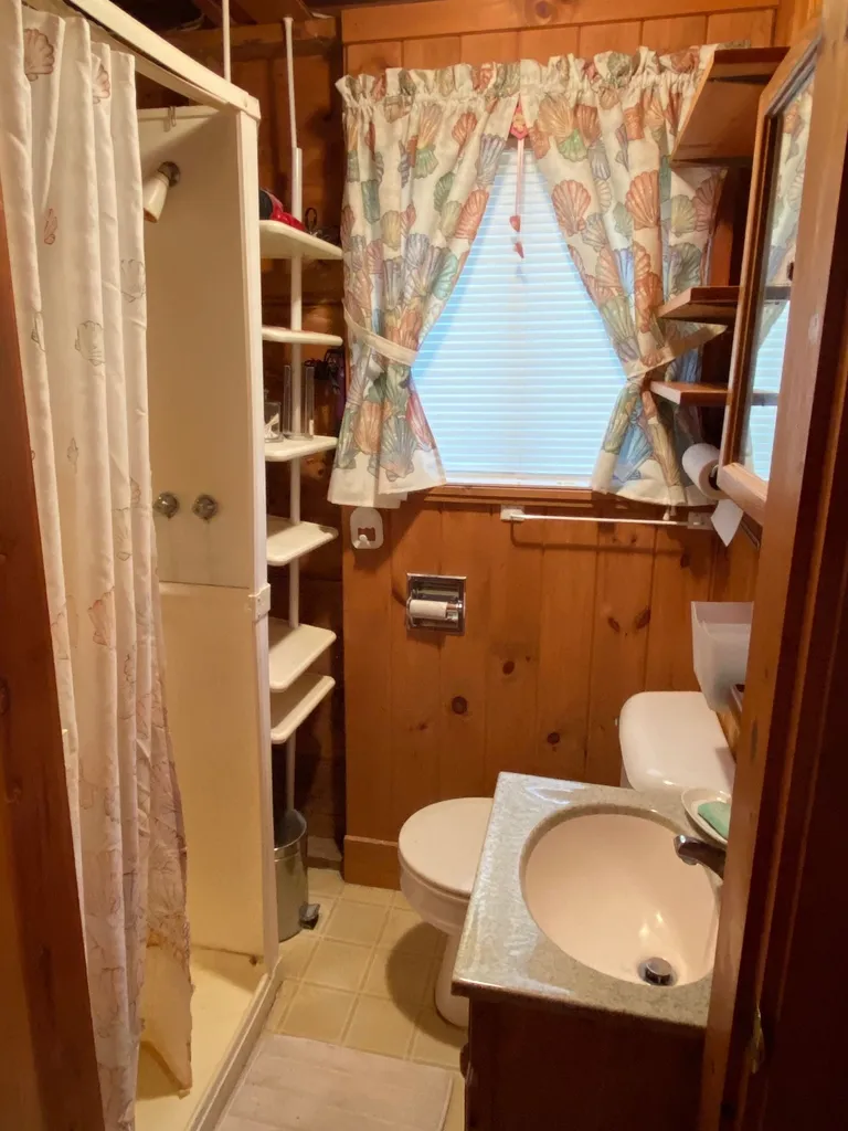 28 Shore Drive Northwood NH 03261