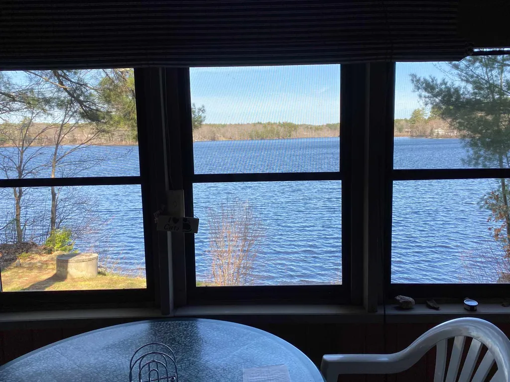 28 Shore Drive Northwood NH 03261