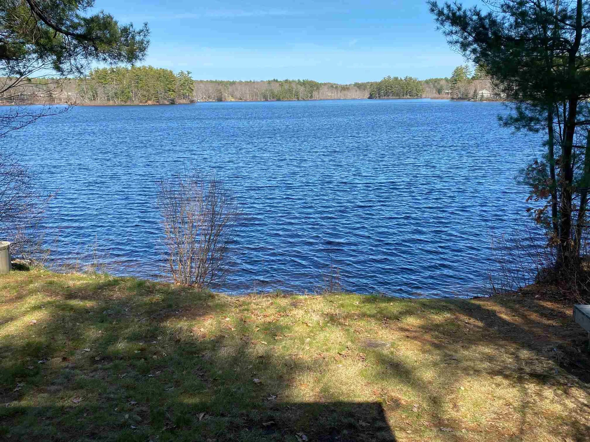 28 Shore Drive Northwood NH 03261