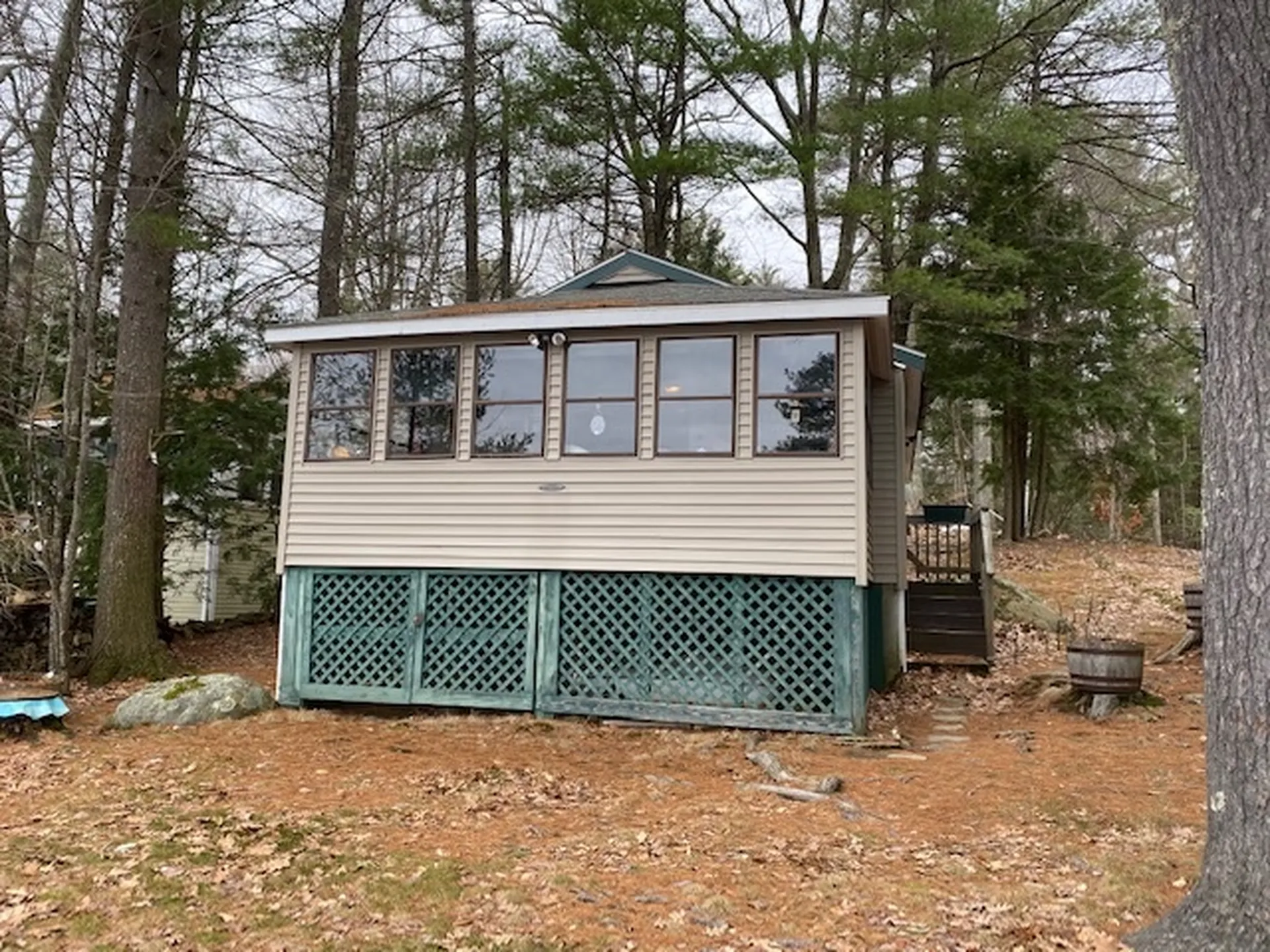 28 Shore Drive Northwood NH 03261