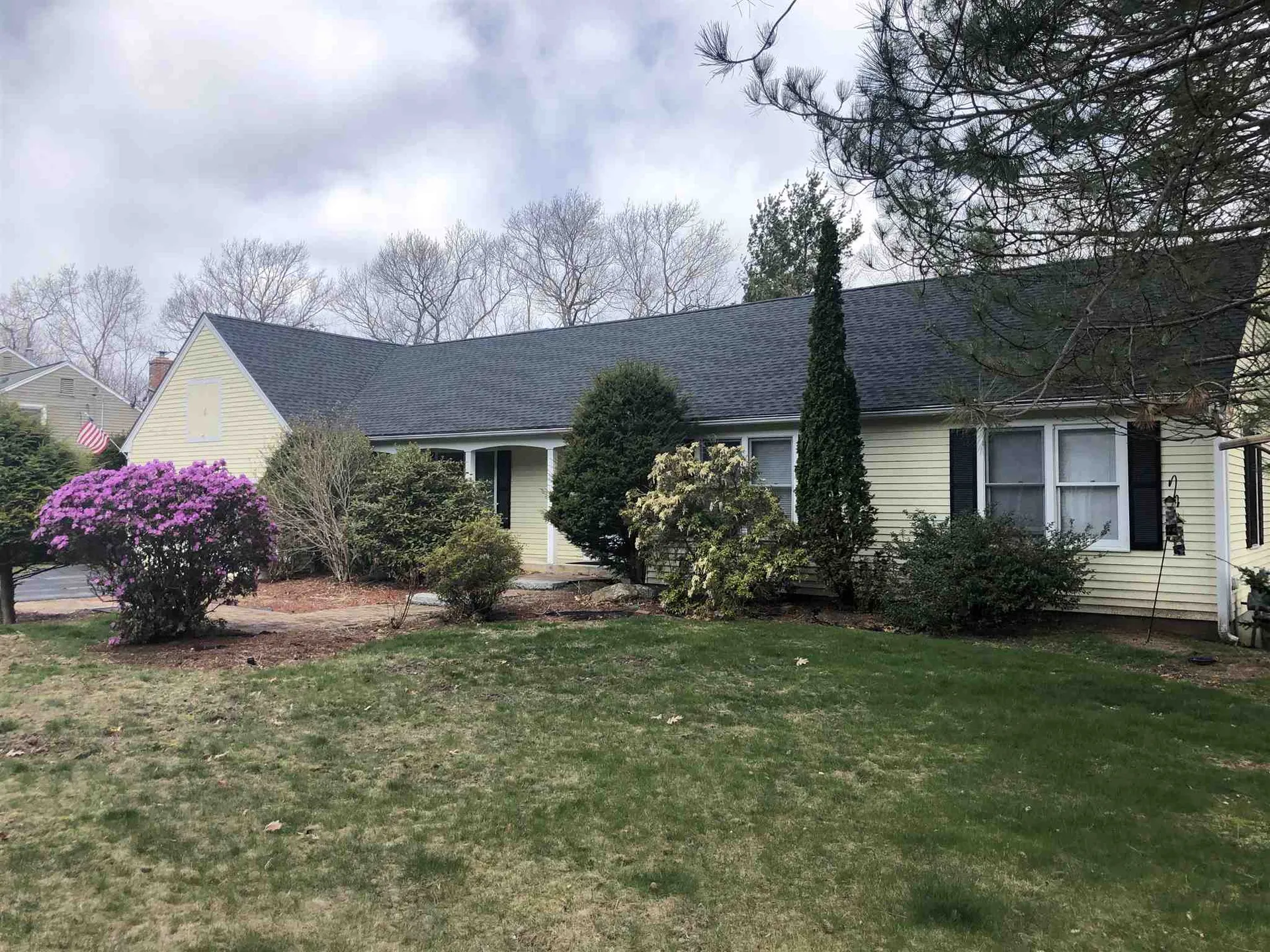 22 Cameron Drive Nashua NH 03062