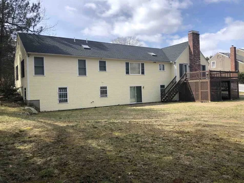 22 Cameron Drive Nashua NH 03062