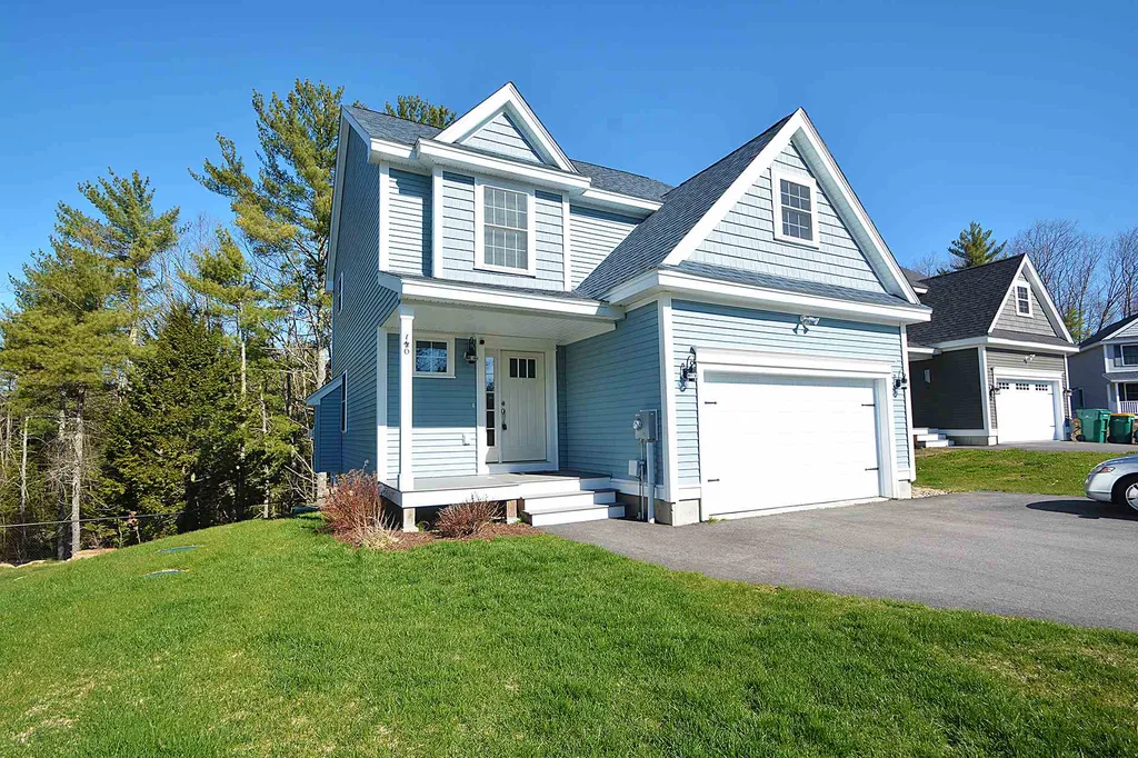 46 Constitution Way Rochester NH 03867