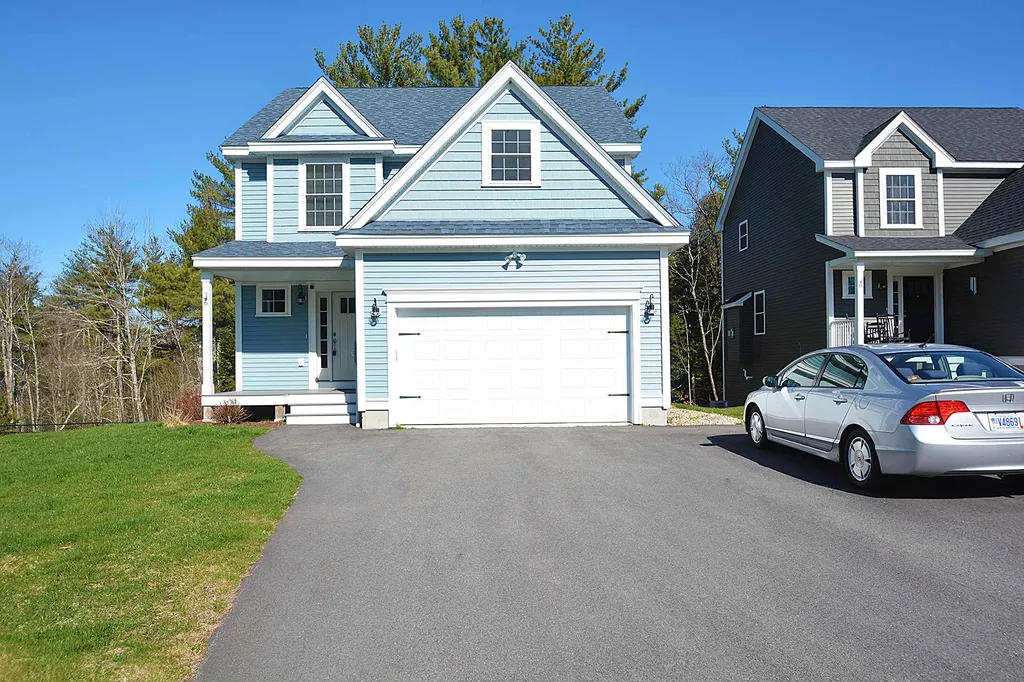46 Constitution Way Rochester NH 03867
