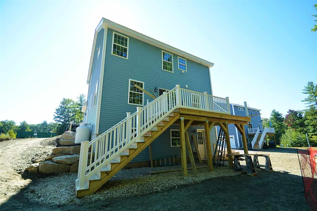 46 Constitution Way Rochester NH 03867