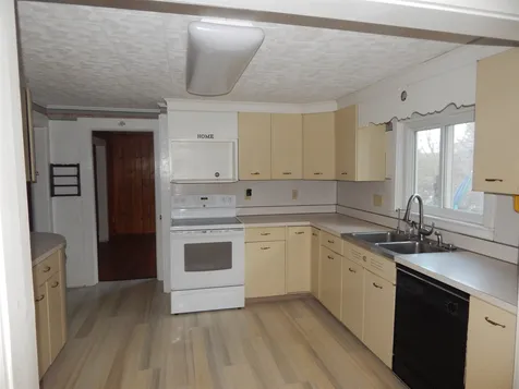 25 Sherwin Avenue Windsor VT 05089