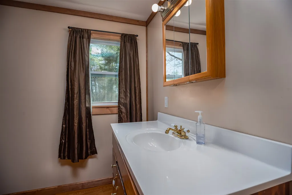 218 Milton Road Rochester NH 03868-8712