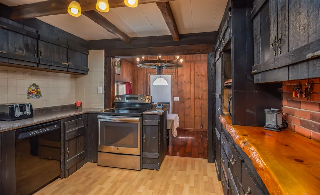 218 Milton Road Rochester NH 03868-8712