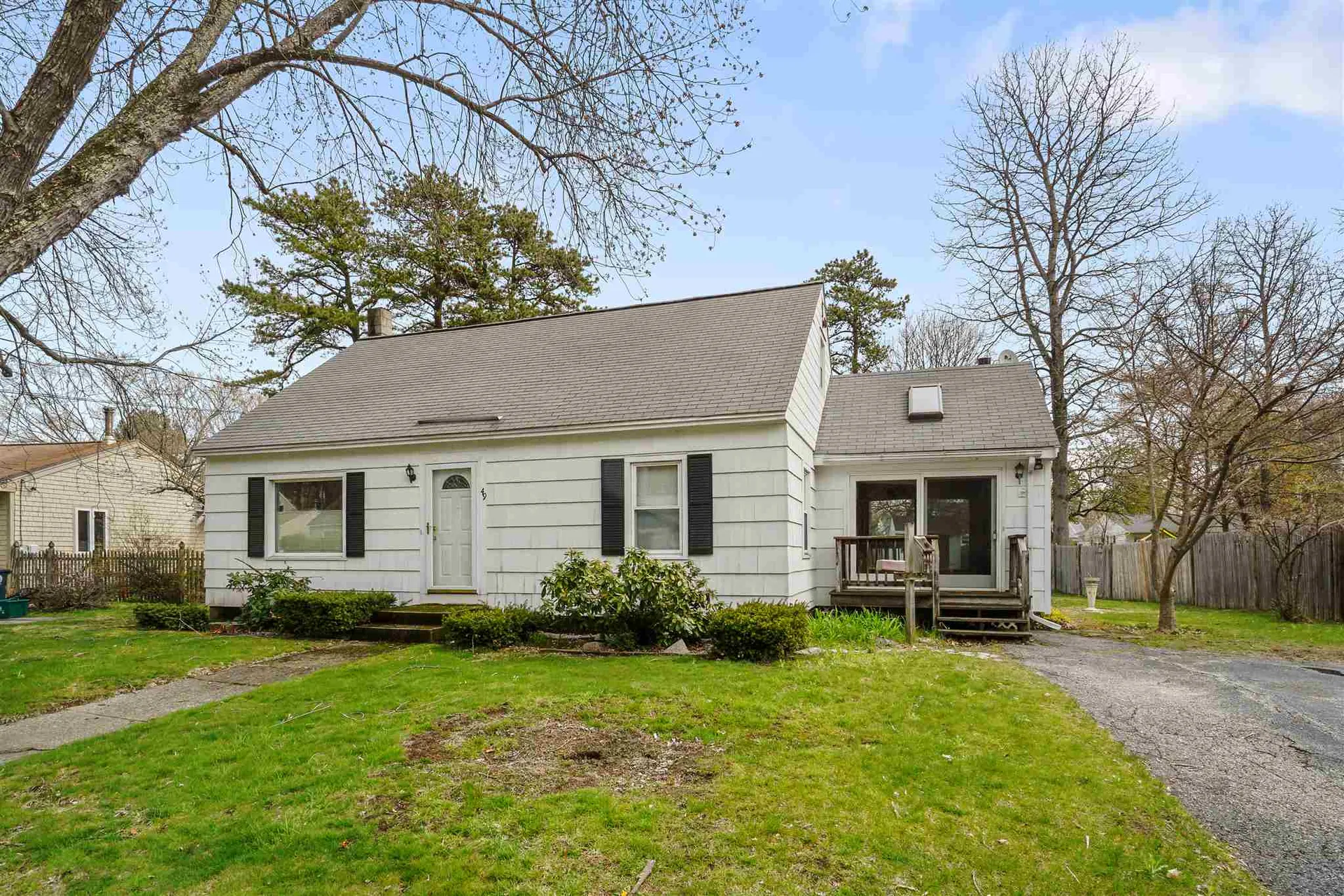 49 Avon Drive Nashua NH 03064