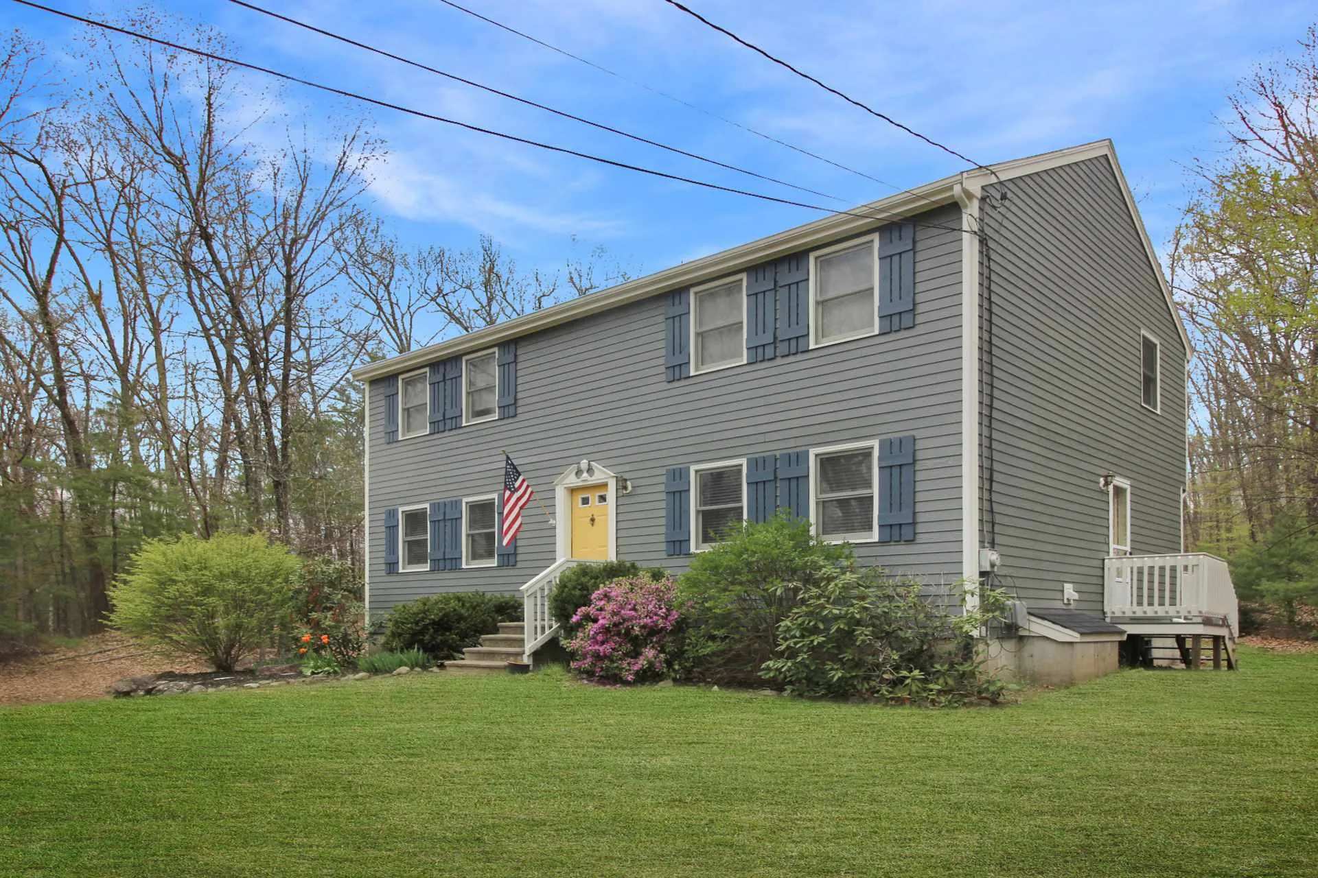 74 Bush Hill Road Hudson NH 03051