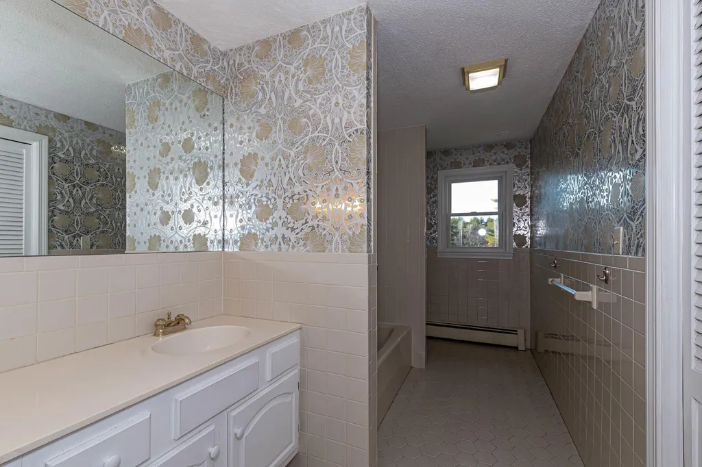 1 Abbe Lane Nashua NH 03063
