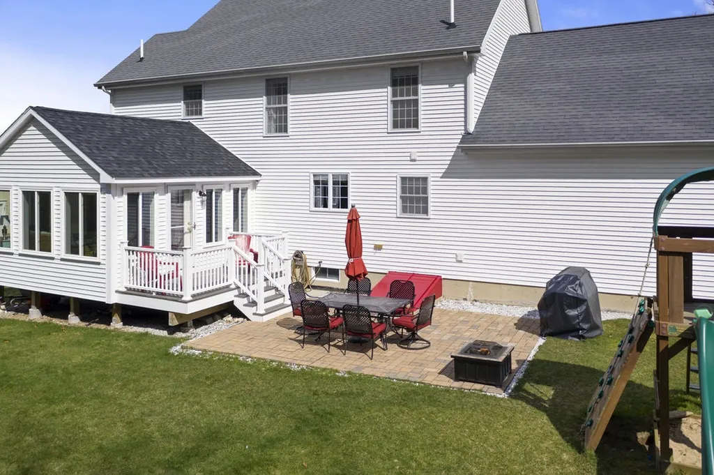 73 S Ridge Drive Manchester NH 03109