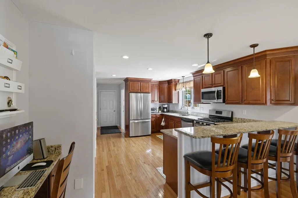 73 S Ridge Drive Manchester NH 03109