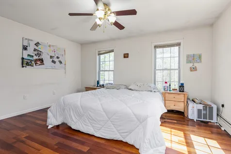 18 Maple Avenue Newton NH 03858