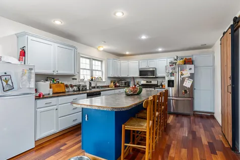 18 Maple Avenue Newton NH 03858