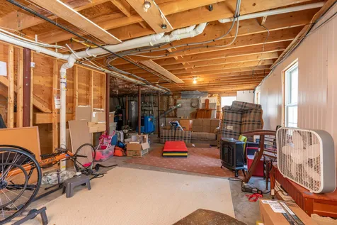 18 Maple Avenue Newton NH 03858