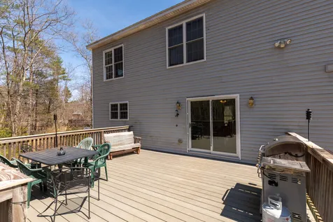 18 Maple Avenue Newton NH 03858