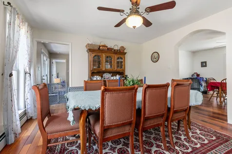 18 Maple Avenue Newton NH 03858