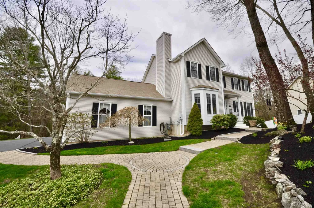 19 Hampstead Road Merrimack NH 03054