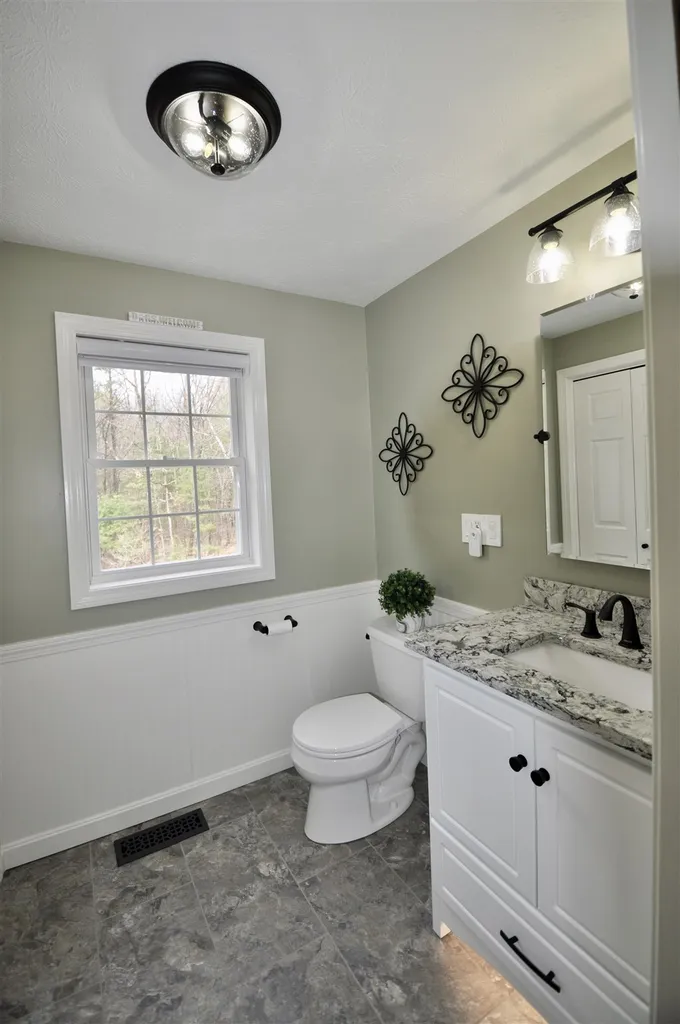 19 Hampstead Road Merrimack NH 03054