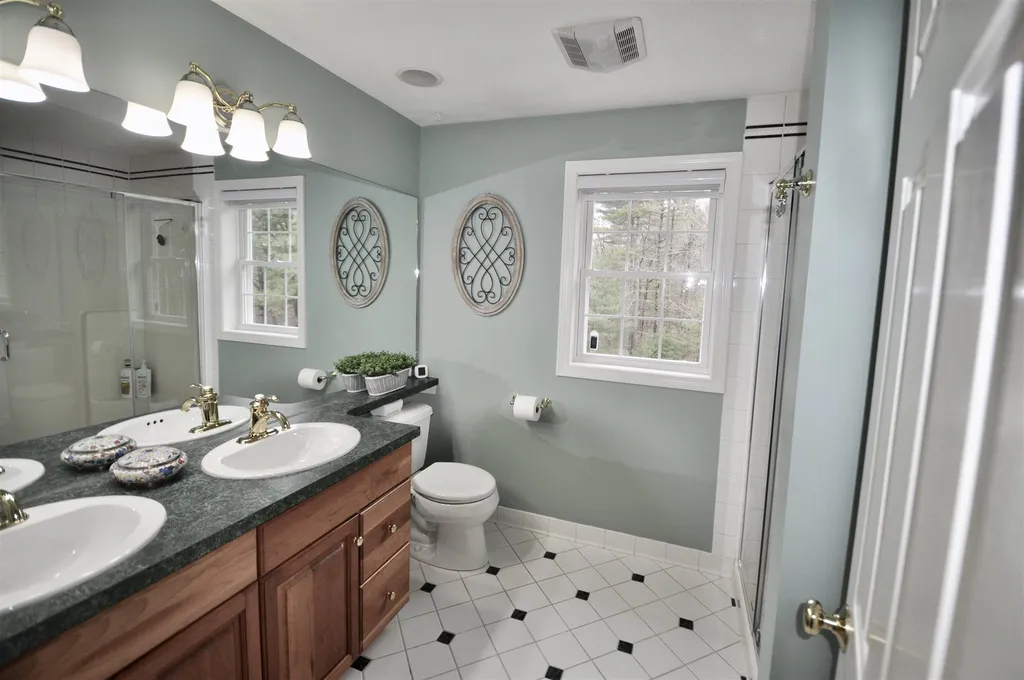 19 Hampstead Road Merrimack NH 03054